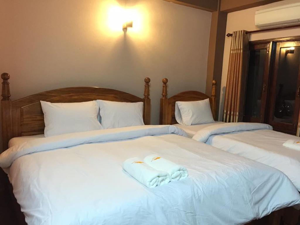 Happy River View Hotel Vang Vieng Exterior foto