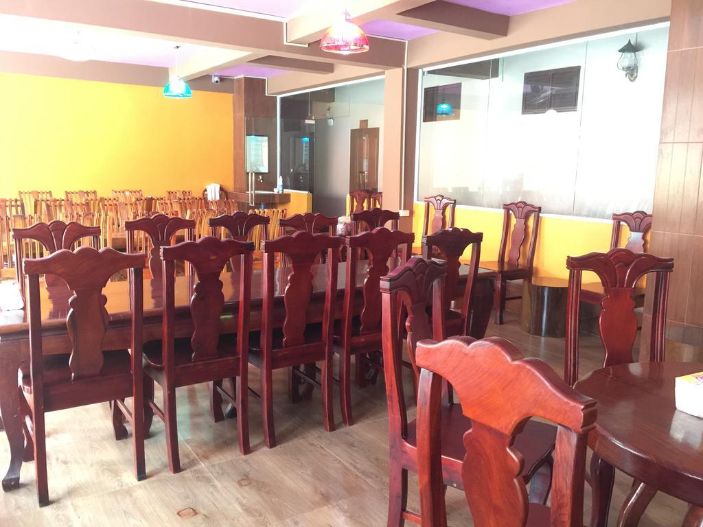 Happy River View Hotel Vang Vieng Exterior foto