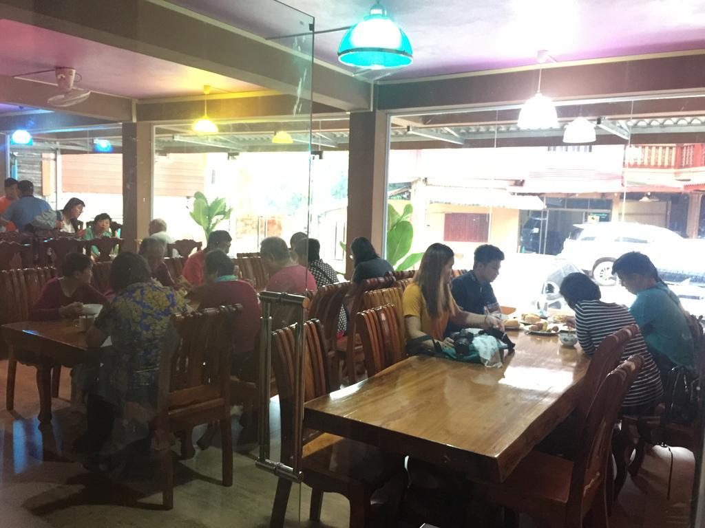 Happy River View Hotel Vang Vieng Exterior foto